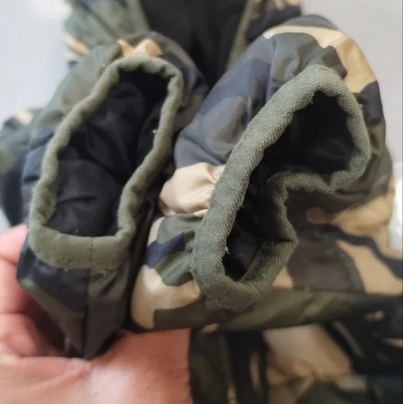 -Old Navy Hooded Frost-Free Puffer Jacket Toddler Camo Size: 12-18 M - Picture 6 of 9